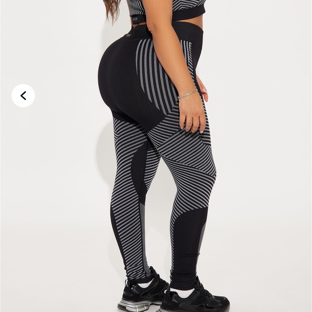 Fashion Nova Flex Form Active Set